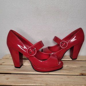 NWT Rampage Elexa Heels Red Patent Retro Peep Toe Pin-up Girl Pumps size 7